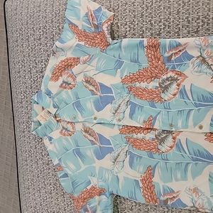NEW KAHALA shirt. Button down, size small, leaf print.